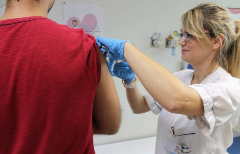 Das Krankenhaus in Torrevieja beginnt mit der Grippe-Impfkampagne