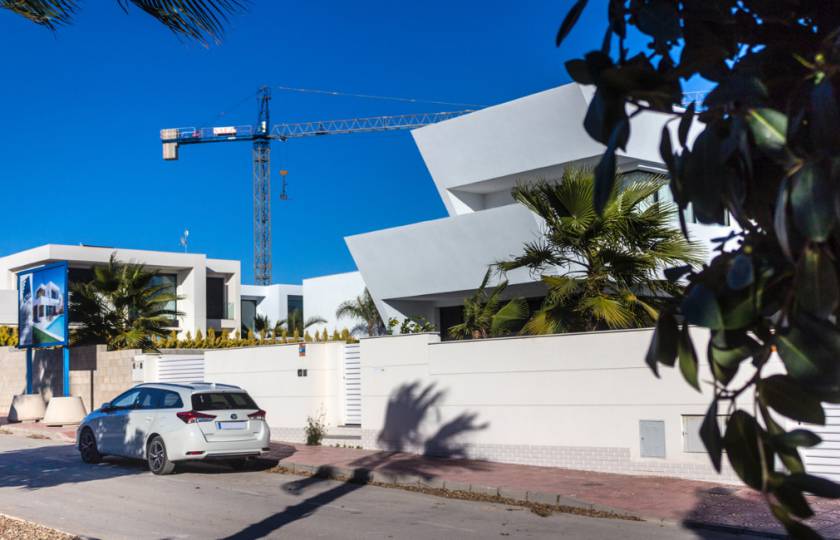 45% mehr Neubau-Lizenzen in Torrevieja, Spanien
