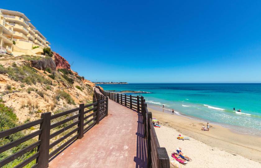 Orihuela Costa and Costa Blanca retain beach Blue Flags for summer 2020