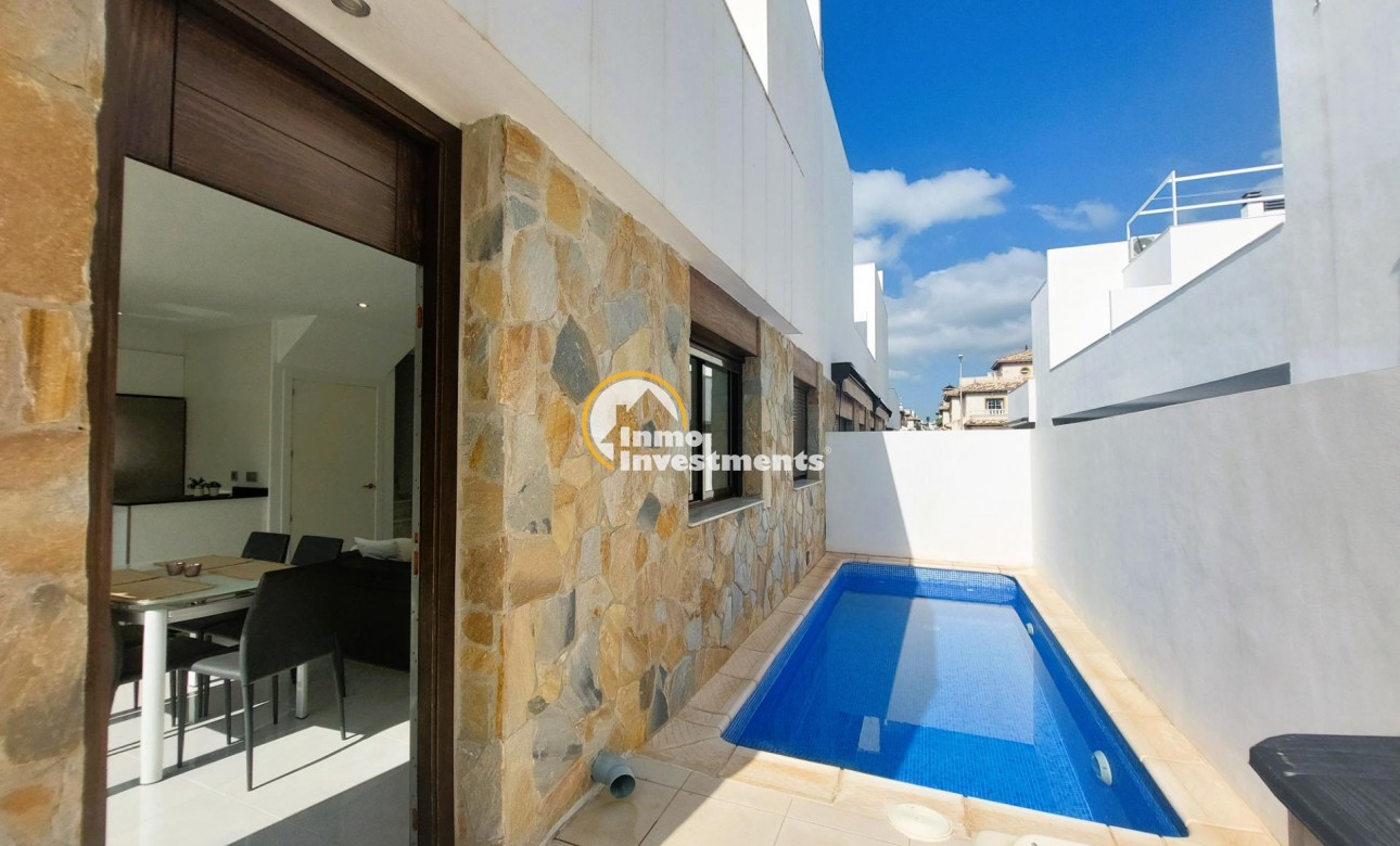 Bestaande bouw - Half vrijstaande villa - Lomas de Cabo Roig