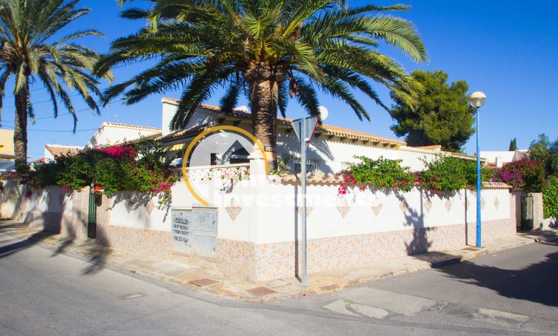 Villa for sale in Punta Prima, Costa Blanca, Spain