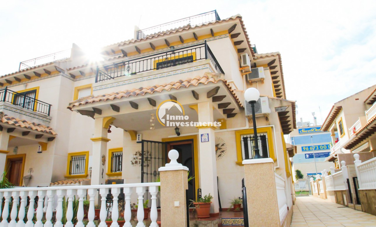 Inmobiliaria en venta en La Zenia, Orihuela Costa, España