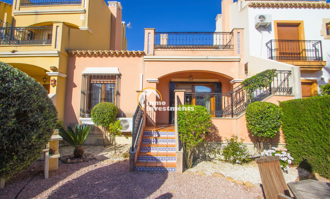 Inmobiliaria en venta, bungalow en La Finca golf Algorfa, Alicante