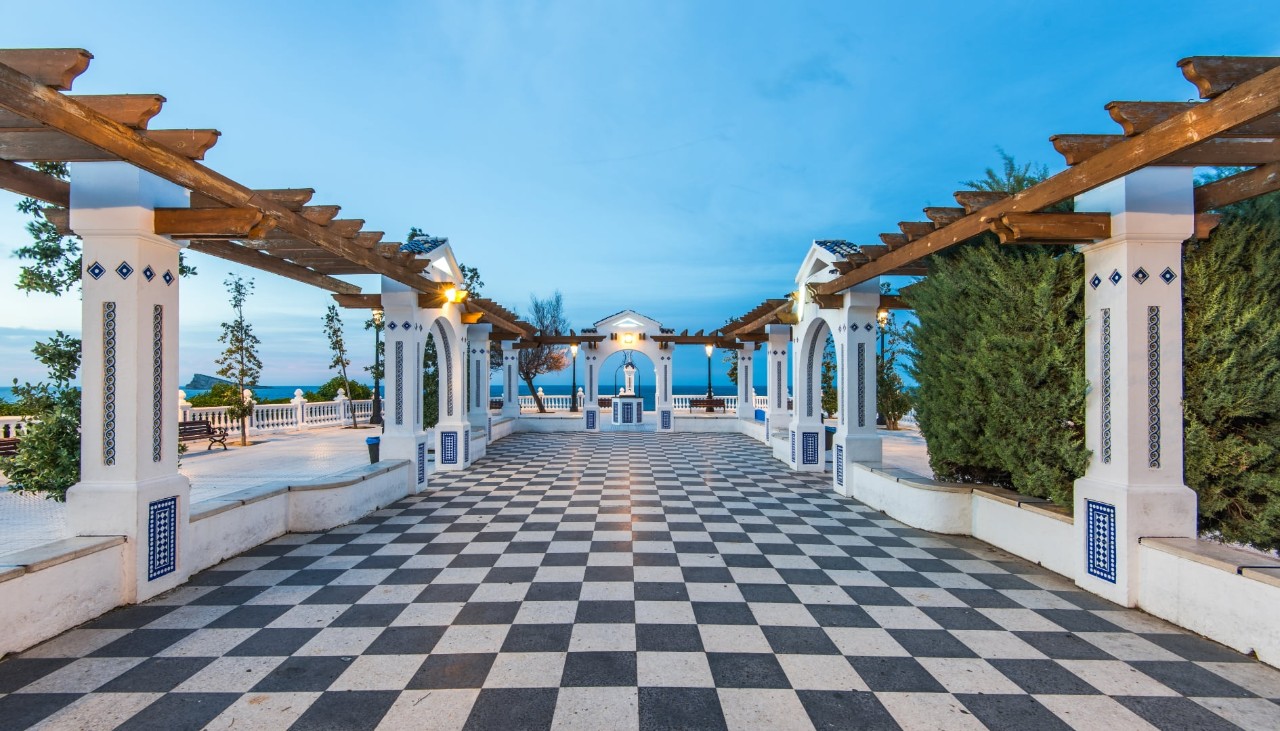 Area Guides Costa Blanca North, information for prope