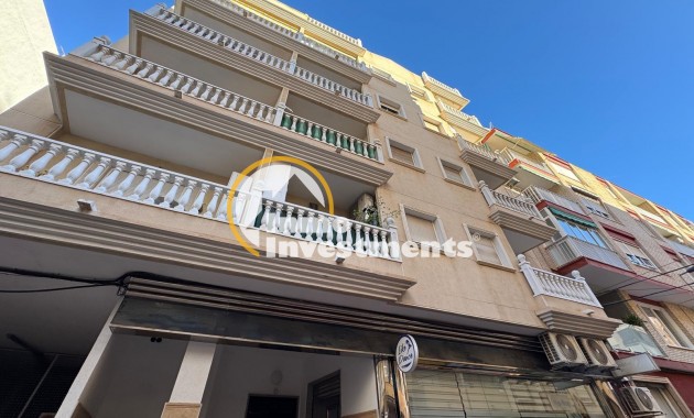 Apartamento - Reventa - Torrevieja - 32201