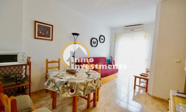 Apartamento - Reventa - Torrevieja - Playas