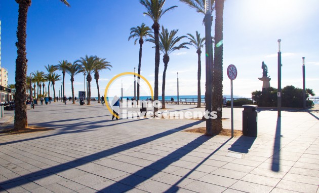 Apartamento - Reventa - Torrevieja - Playas