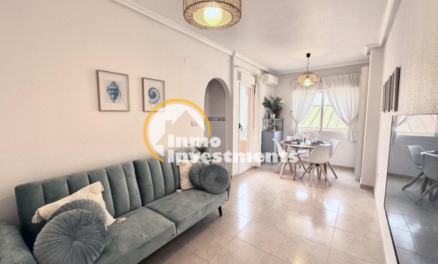 Apartment - Long term rental - Torrevieja - Playa de Los Locos