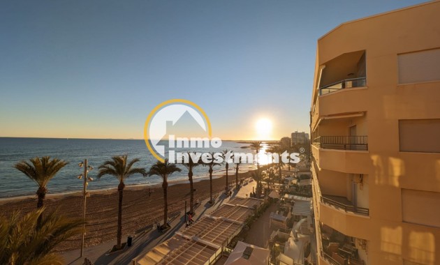 Apartment - Resale - Torrevieja - Beach