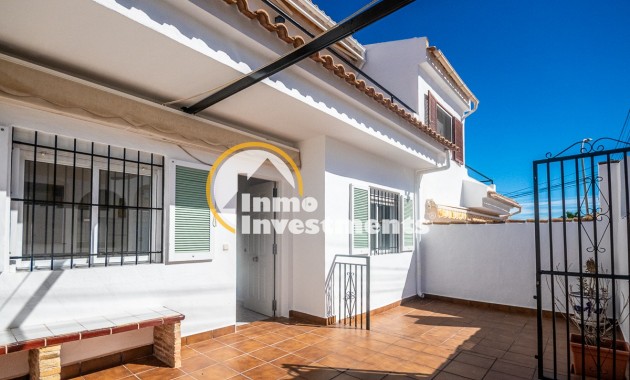 Chalet adosado - Reventa - San Miguel de Salinas - 12959