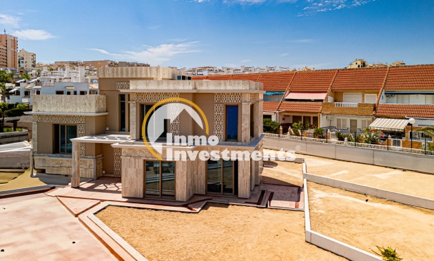 Chalet independiente - Obra nueva - La Mata - 12603