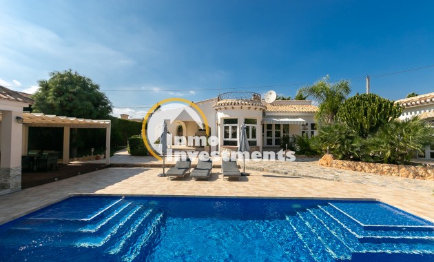 Chalet independiente - Reventa - Campoamor - 12844