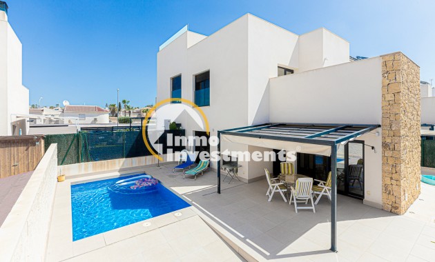 Chalet independiente - Reventa - Ciudad Quesada - 11083