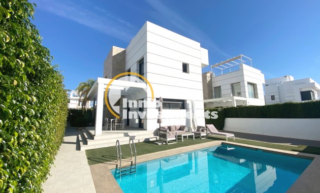 Chalet independiente - Reventa - Ciudad Quesada - 12814