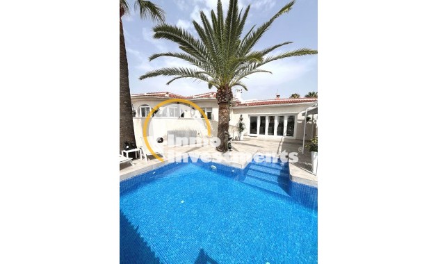 Chalet independiente - Reventa - Ciudad Quesada - Central Quesada