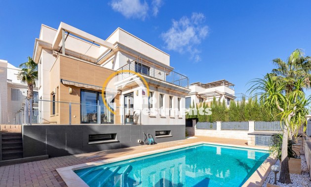 Chalet independiente - Reventa - La Zenia - 11460