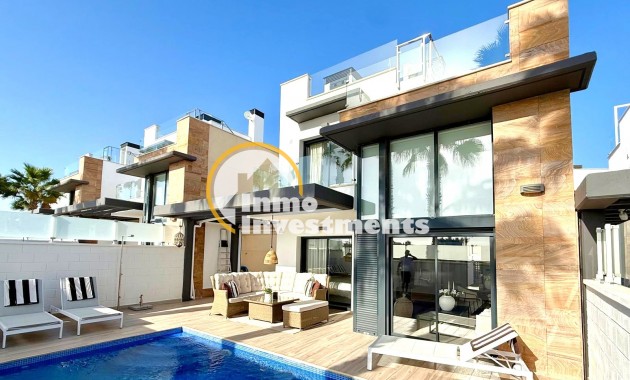 Chalet independiente - Reventa - Lomas de Cabo Roig - 12955