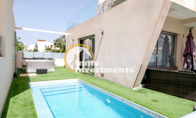 Chalet independiente - Reventa - Mil Palmeras - Playa