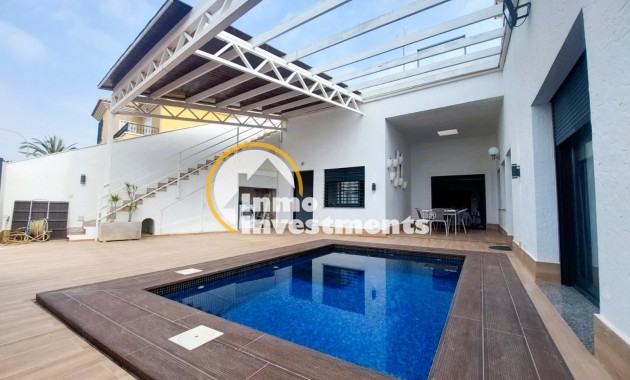 Chalet independiente - Reventa - Torre De La Horadada - 11847