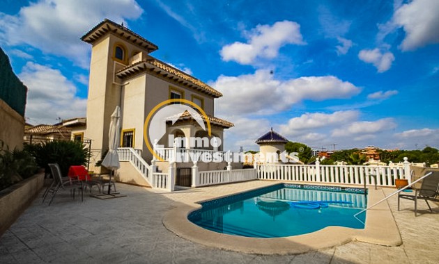 Chalet independiente - Reventa - Villamartin - 6767