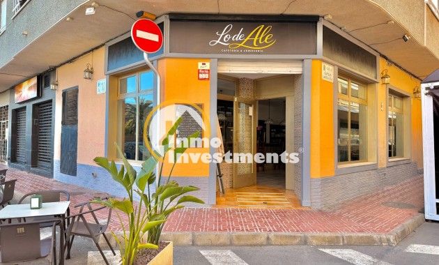 Commercial - Long term rental - Torrevieja - Playa de Los Locos
