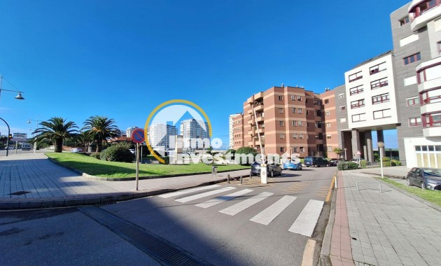 Commercial - Resale - Salinas - Salinas