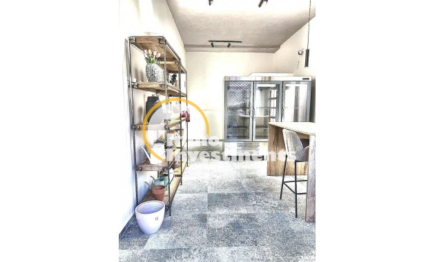 Commercial - Resale - Torrevieja - Torrevieja