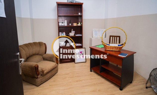 Kommerzial - Gebrauchtimmobilien - Aviles - Centro