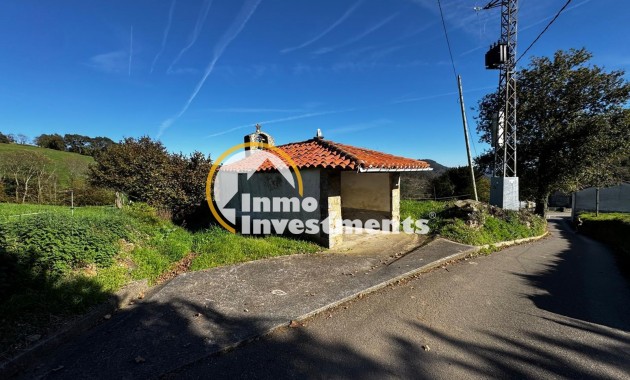 Parcela - Reventa - Salas - Interior