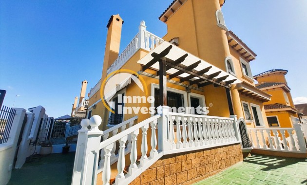 Parhus - Till salu - Ciudad Quesada - 11132