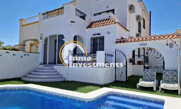 Quad House - Gebrauchtimmobilien - Los Altos - 10758