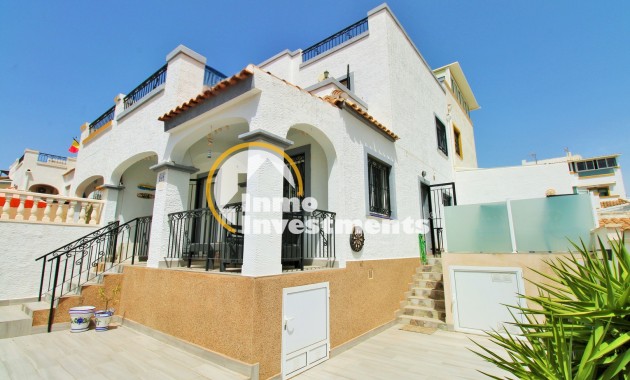 Quad House - Till salu - Los Altos - Los Altos