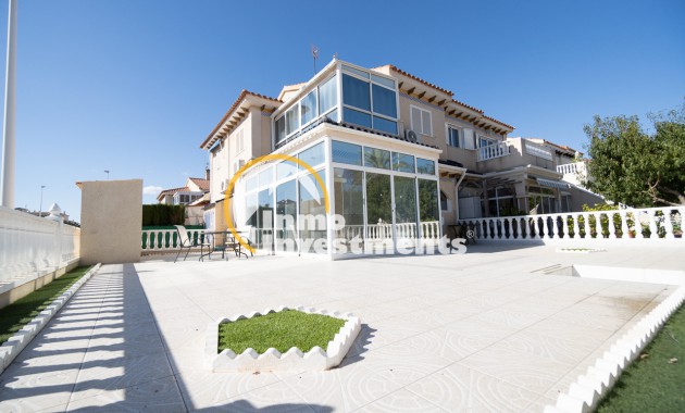 Quad House - Till salu - Playa Flamenca - 10245