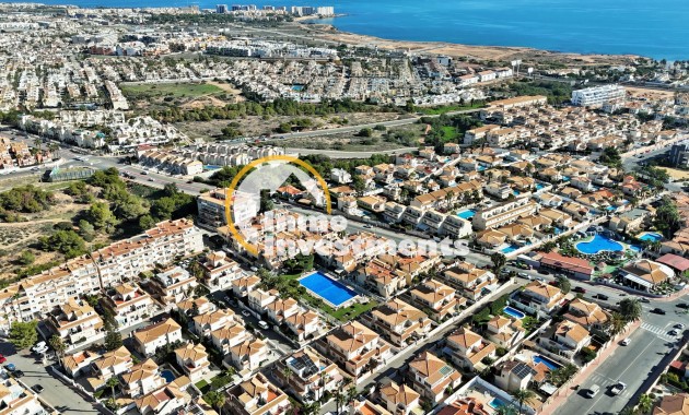 Reihenhaus - Gebrauchtimmobilien - Playa Flamenca - 11588
