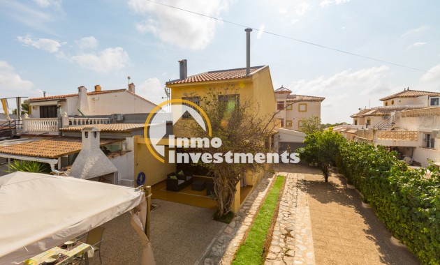 Semi detached villa - Resale - Campoamor - Lomas de Don Juan