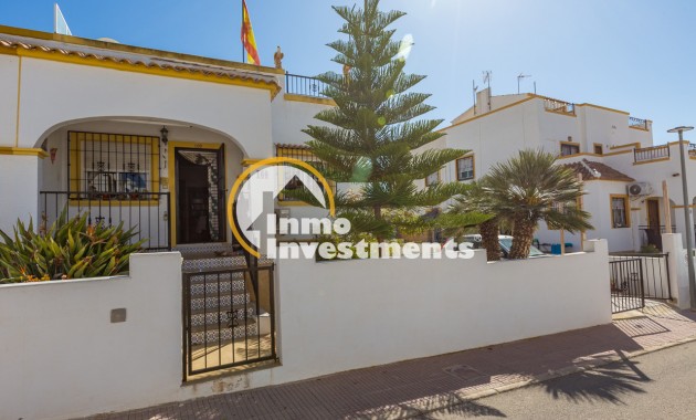 Semi detached villa - Resale - La Marina - 11000