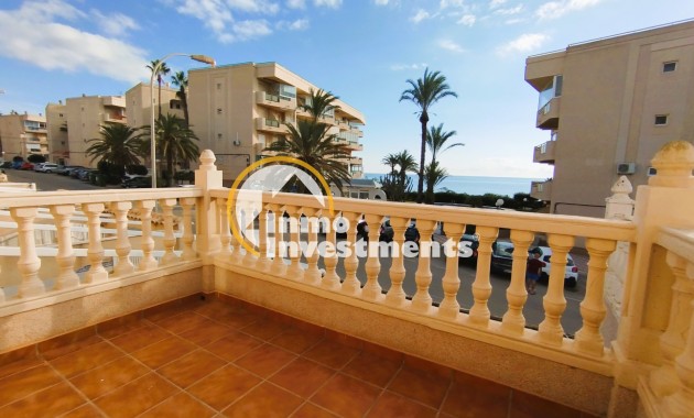 Semi detached villa - Resale - Mil Palmeras - Beach