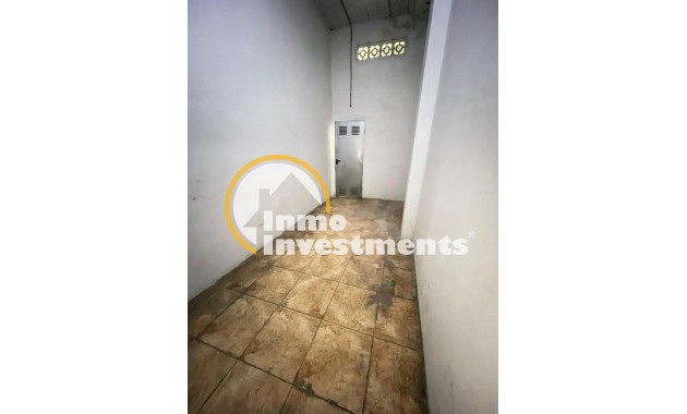 Storeroom - Bestaande bouw - Torrevieja - Playa del Cura