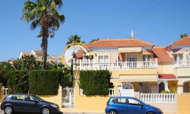 Town house - Resale - Villamartin - 12157