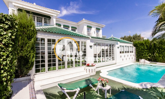 Villa - Bestaande bouw - Ciudad Quesada - 10240