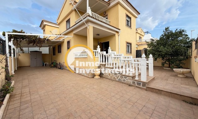 Villa - Bestaande bouw - Orihuela Costa - Lomas de Don Juan