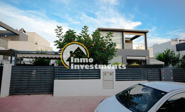 Villa - Bestaande bouw - Torrevieja - Aguas Nuevas