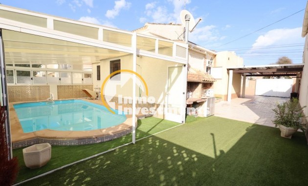 Villa - Bestaande bouw - Torrevieja - La Siesta