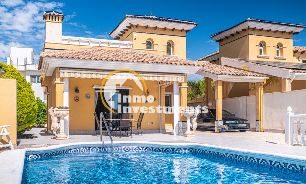 Villa - Gebrauchtimmobilien - La Zenia - 12160