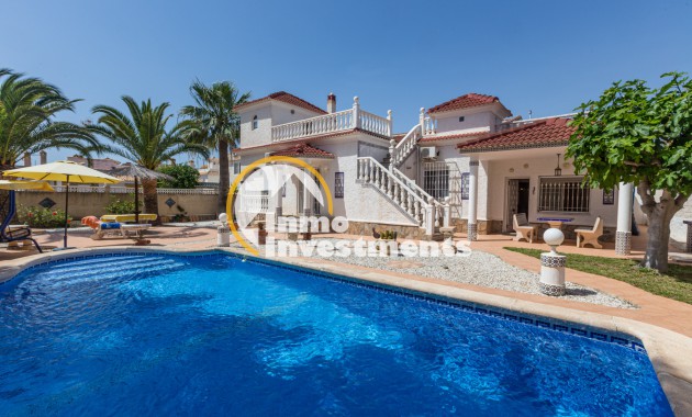 Villa - Gebrauchtimmobilien - La Zenia - 8357