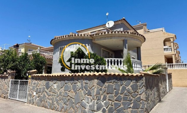 Villa - Gebrauchtimmobilien - Orihuela Costa - Punta Prima