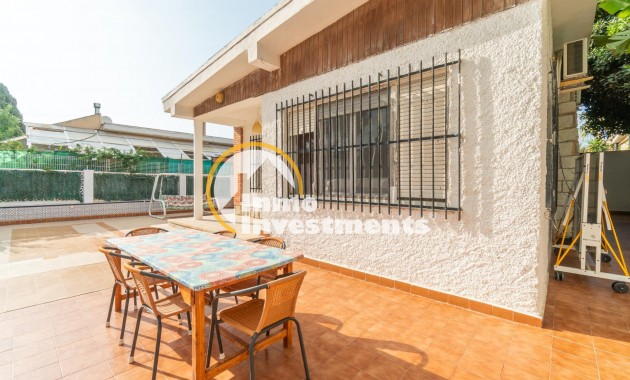 Villa - Gebrauchtimmobilien - Torrevieja - Felsenküste