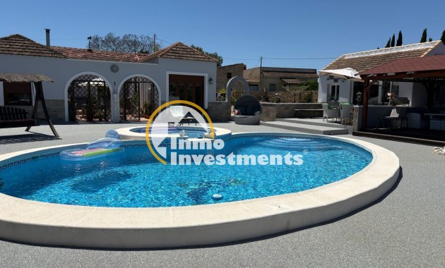 Villa - Resale - Jacarilla - 42281