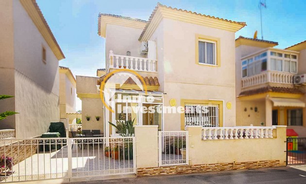 Villa - Resale - Playa Flamenca - 11473