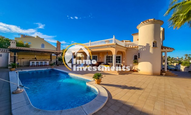 Villa - Resale - Playa Flamenca - 13534